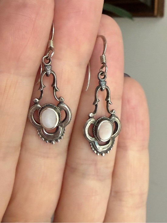 Jewelry - Vintage 925 Sterling Silver Mother of Pearl Oval Cabochon Dangle Earrings